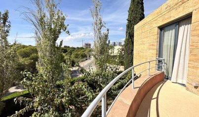 Resale - Villa -
Orihuela Costa - Dehesa de Campoamor