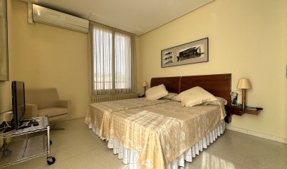 Resale - Villa -
Orihuela Costa - Dehesa de Campoamor