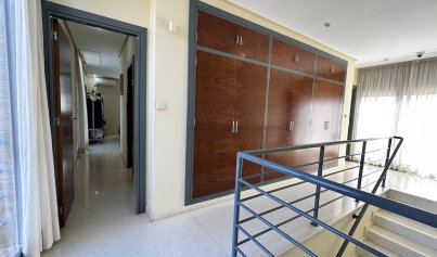 Resale - Villa -
Orihuela Costa - Dehesa de Campoamor