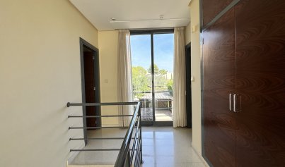 Resale - Villa -
Orihuela Costa - Dehesa de Campoamor