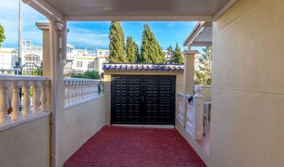 Resale - Villa -
Orihuela Costa - Villamartin