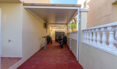 Resale - Villa -
Orihuela Costa - Villamartin