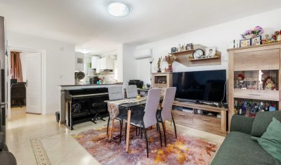 Resale - Villa -
Orihuela Costa - Villamartin