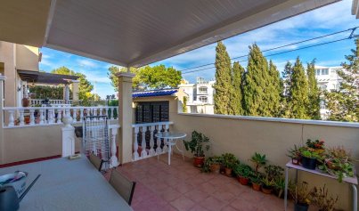 Resale - Villa -
Orihuela Costa - Villamartin