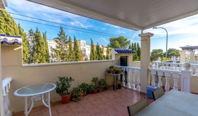 Resale - Villa -
Orihuela Costa - Villamartin
