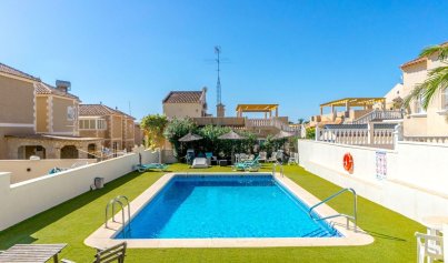 Resale - Villa -
Orihuela Costa - Villamartin