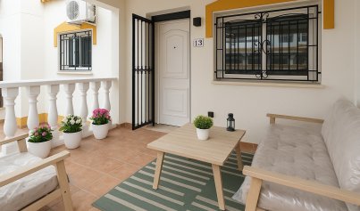 Herverkoop - Herenhuis -
Orihuela Costa