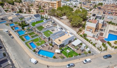 Resale - Villa -
Orihuela Costa - Villamartin