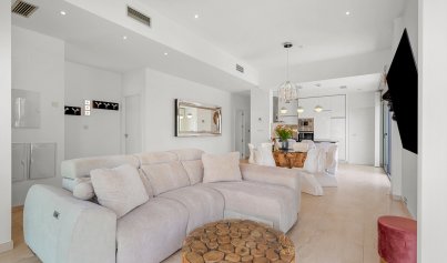 Resale - Villa -
Orihuela Costa - Villamartin