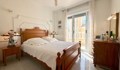 Resale - Villa -
Orihuela Costa - Villamartin