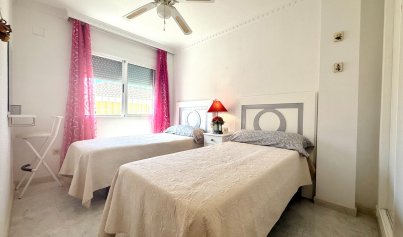 Resale - Villa -
Orihuela Costa - Villamartin