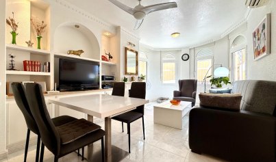 Resale - Villa -
Orihuela Costa - Villamartin
