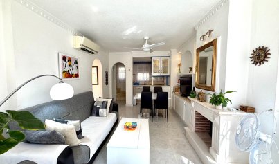 Resale - Villa -
Orihuela Costa - Villamartin