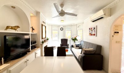 Resale - Villa -
Orihuela Costa - Villamartin