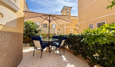Resale - Villa -
Orihuela Costa - Villamartin