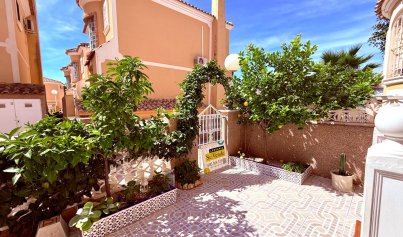 Resale - Villa -
Orihuela Costa - Villamartin