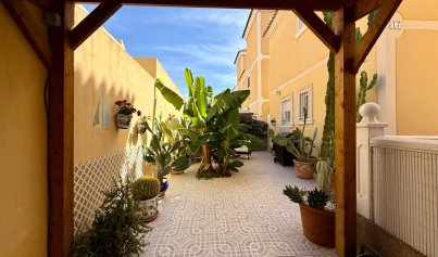 Resale - Villa -
Orihuela Costa - Villamartin