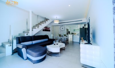 Resale - Villa -
Orihuela Costa - Villamartin