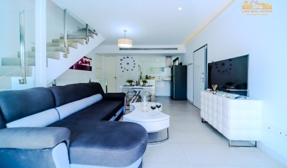 Resale - Villa -
Orihuela Costa - Villamartin