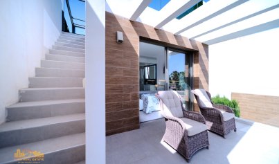 Resale - Villa -
Orihuela Costa - Villamartin