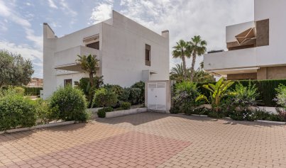 Resale - Apartment -
Orihuela Costa - La Zenia