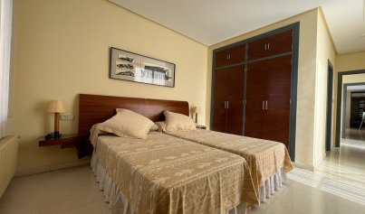 Resale - Villa -
Orihuela Costa - Dehesa de Campoamor