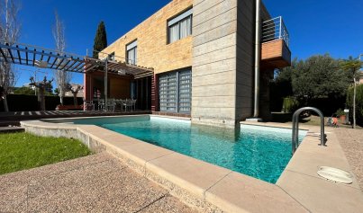 Resale - Villa -
Orihuela Costa - Dehesa de Campoamor