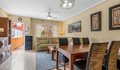 Resale - Townhouse -
Orihuela Costa - Villamartin