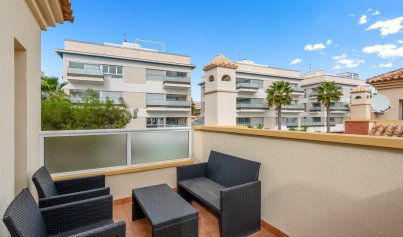 Resale - Townhouse -
Orihuela Costa - Villamartin