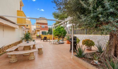 Resale - Townhouse -
Orihuela Costa - Villamartin