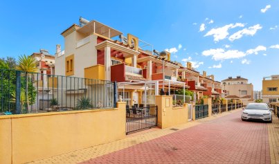 Resale - Townhouse -
Orihuela Costa - Villamartin
