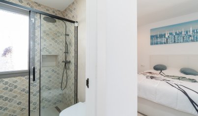 Resale - Villa -
Orihuela Costa - Villamartin Golf