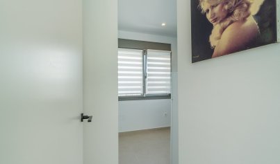 Resale - Villa -
Orihuela Costa - Villamartin Golf
