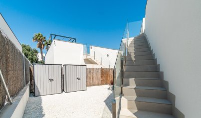 Resale - Villa -
Orihuela Costa - Villamartin Golf