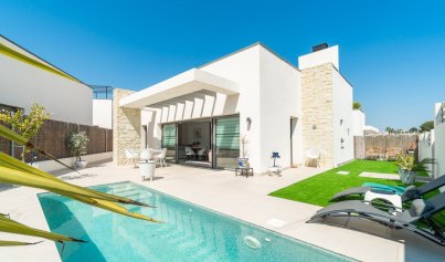 Resale - Villa -
Orihuela Costa - Villamartin Golf