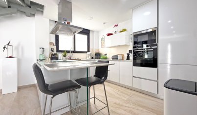 Resale - Villa -
Orihuela Costa - Villamartin