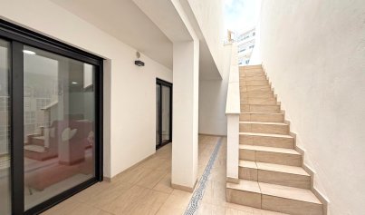Resale - Villa -
Orihuela Costa - Villamartin