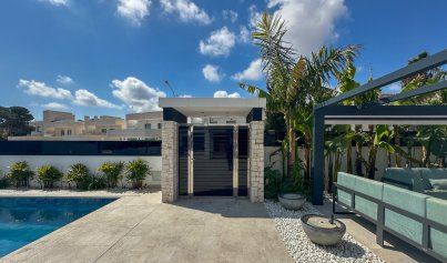 Resale - Villa -
Orihuela Costa - Villamartin