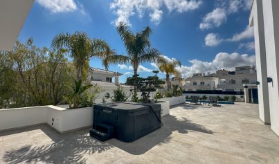 Resale - Villa -
Orihuela Costa - Villamartin