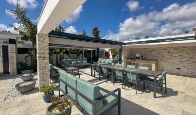 Resale - Villa -
Orihuela Costa - Villamartin