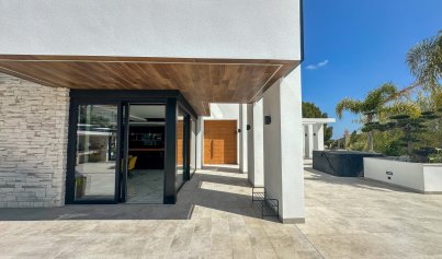 Resale - Villa -
Orihuela Costa - Villamartin