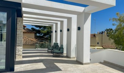 Resale - Villa -
Orihuela Costa - Villamartin