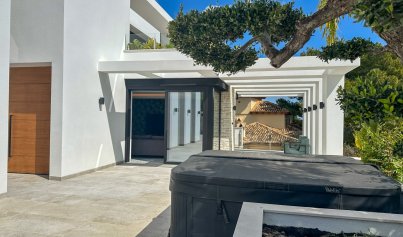 Resale - Villa -
Orihuela Costa - Villamartin