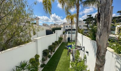 Resale - Villa -
Orihuela Costa - Villamartin