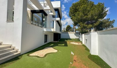 Resale - Villa -
Orihuela Costa - Villamartin