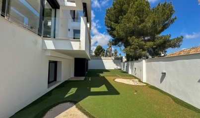 Resale - Villa -
Orihuela Costa - Villamartin