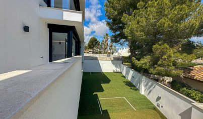 Resale - Villa -
Orihuela Costa - Villamartin
