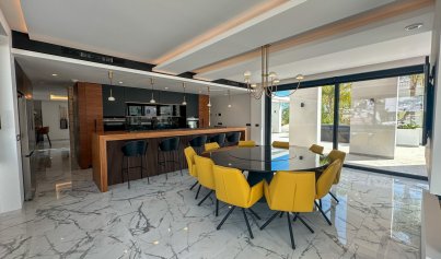 Resale - Villa -
Orihuela Costa - Villamartin