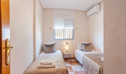 Resale - Villa -
Orihuela Costa - La Regia