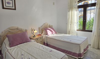 Resale - Villa -
Villamartín - Villamartin